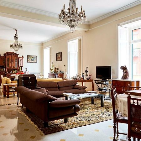Suite Klimt P.Zza Amedeo Неаполь Екстер'єр фото